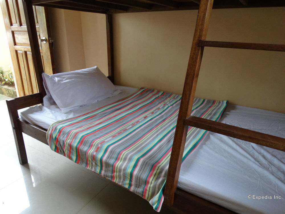 Las Residencias Bed And Breakfast Puerto Princesa Exteriör bild